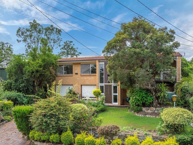 3 bedrooms House in 8 Harefield Street INDOOROOPILLY QLD, 4068