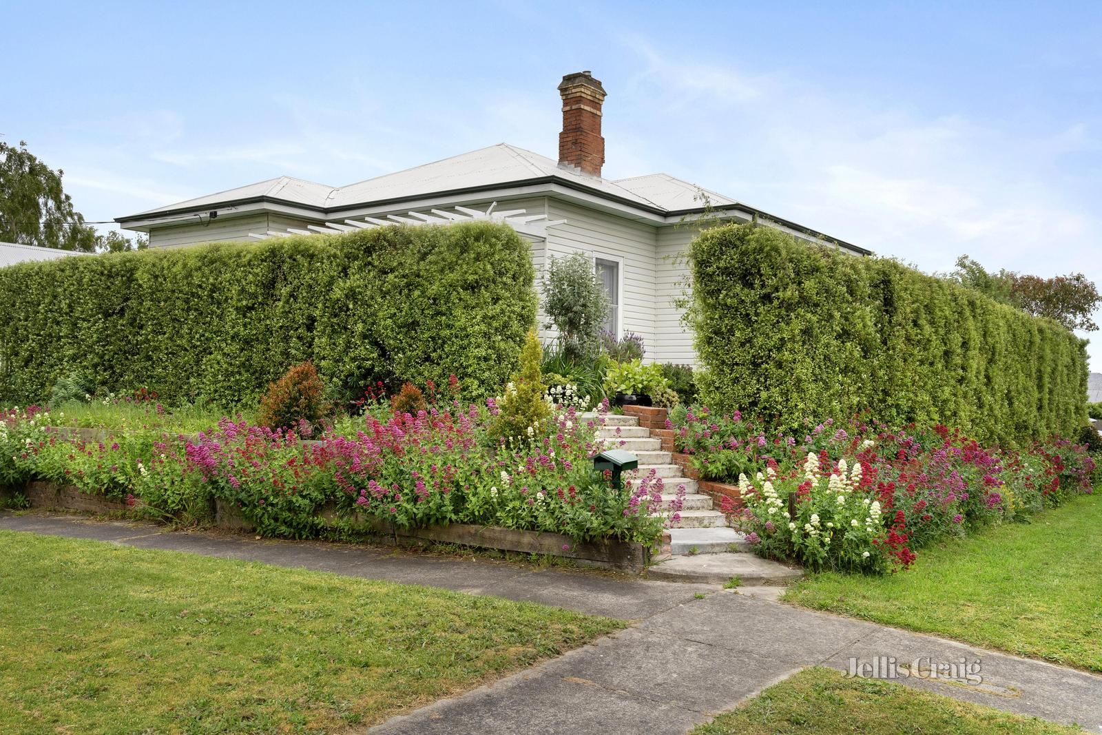 102 Howard Street, Soldiers Hill VIC 3350, Image 2