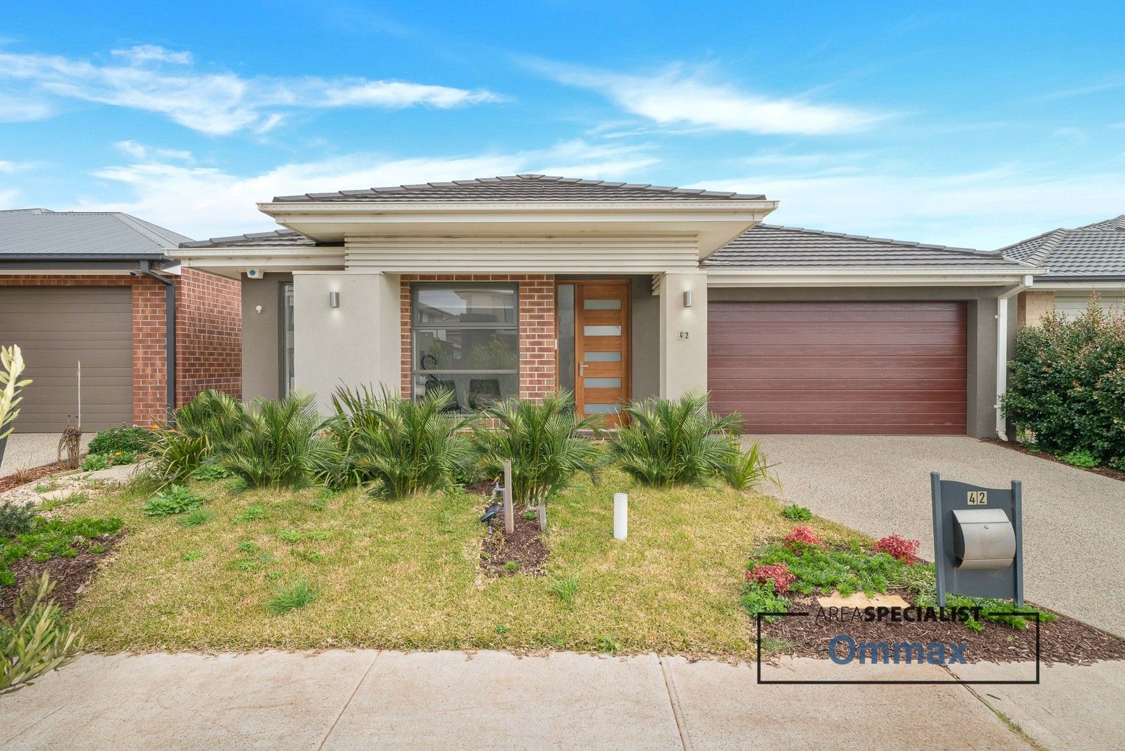 4 bedrooms House in 42 Henderson Circuit AINTREE VIC, 3336