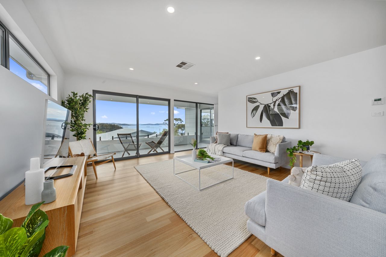 2/12 Auburn Road, Kingston Beach TAS 7050, Image 2