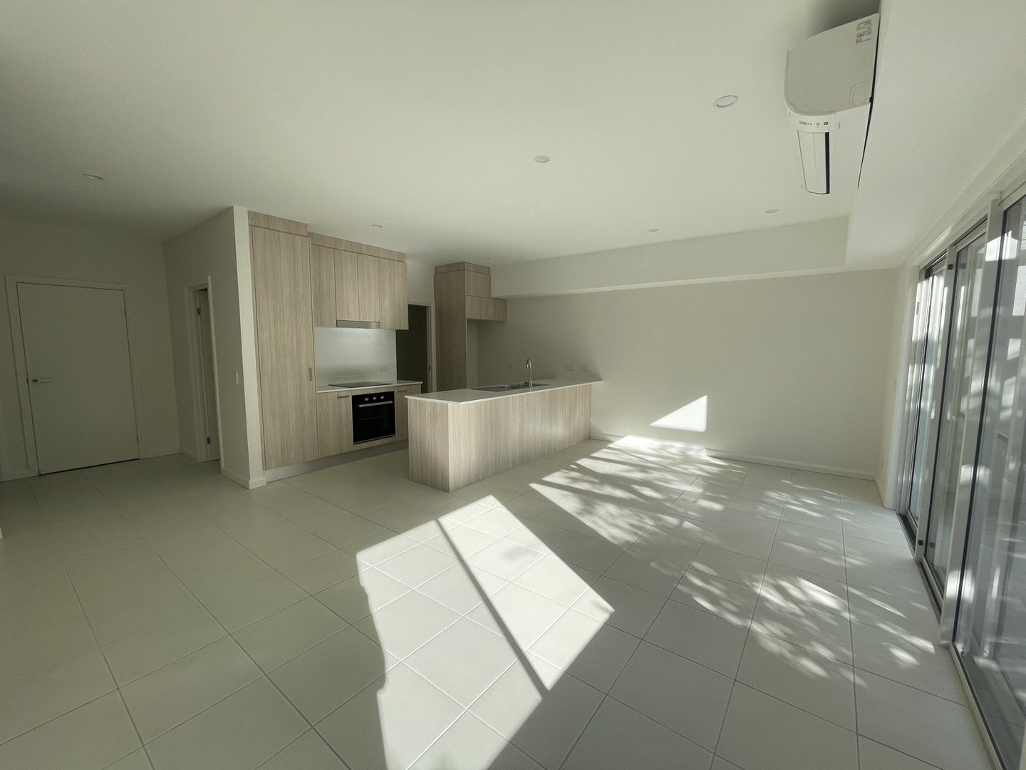 3 bedrooms Townhouse in 138 Central Street LABRADOR QLD, 4215