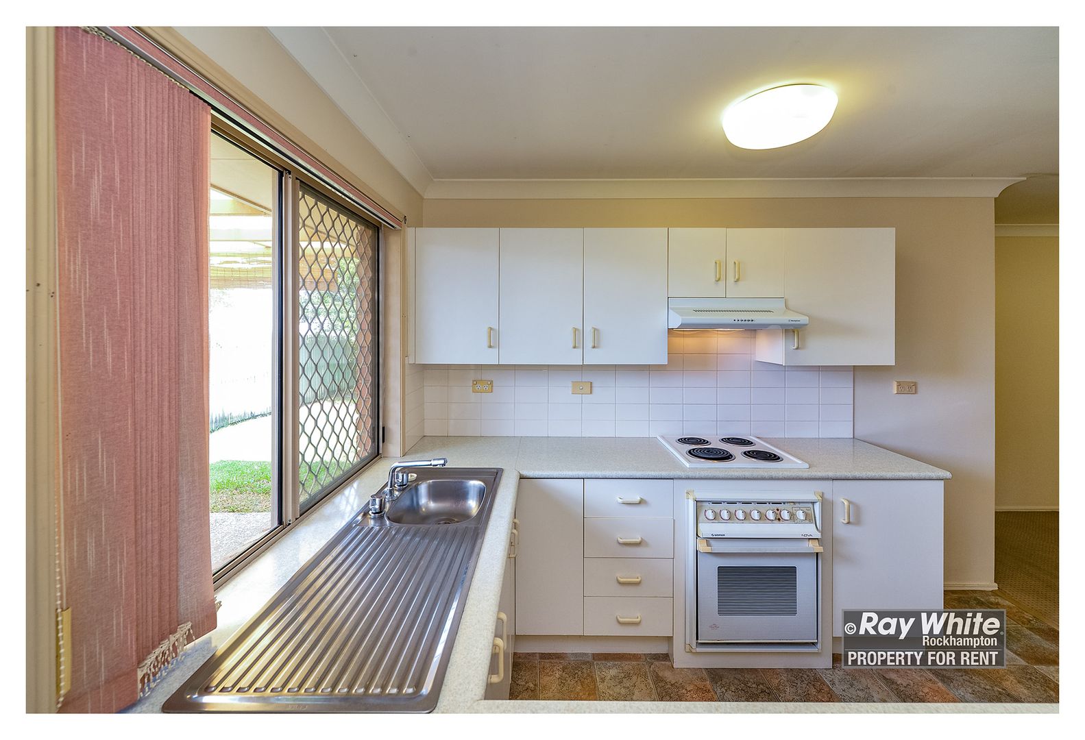 3/76 Thorn Street, Berserker QLD 4701, Image 2