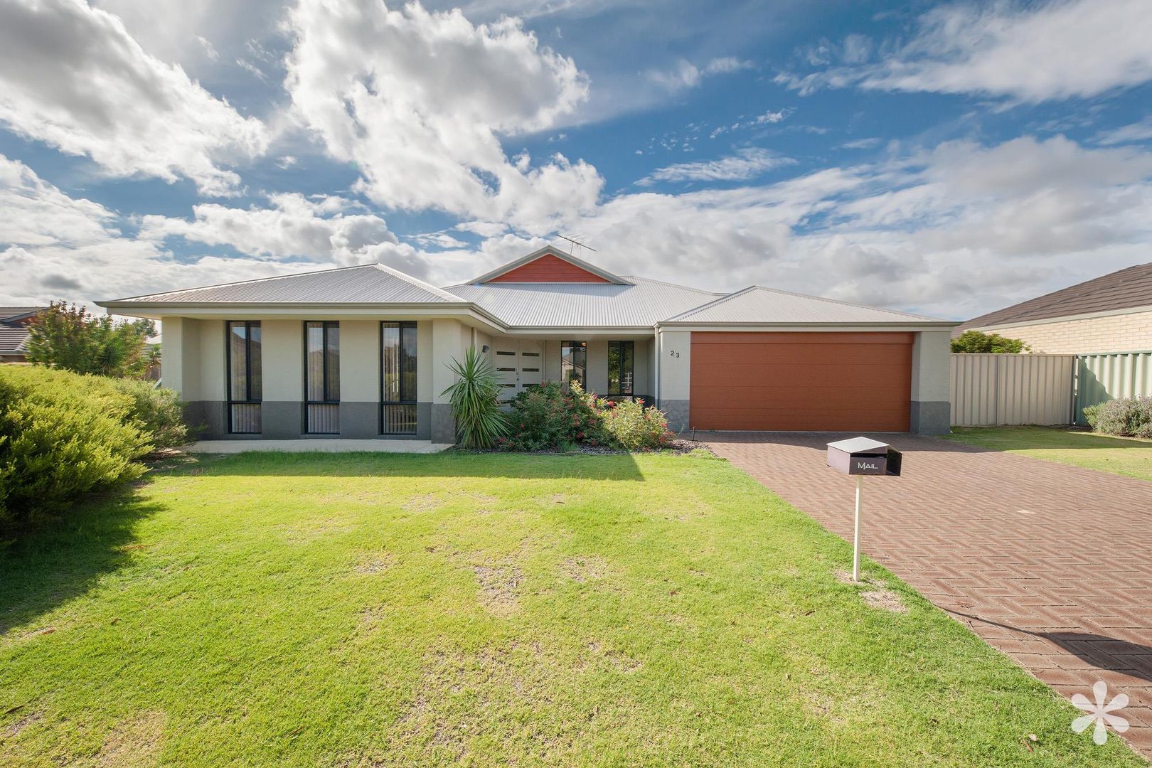 4 bedrooms House in 23 Brindabella Avenue AUBIN GROVE WA, 6164
