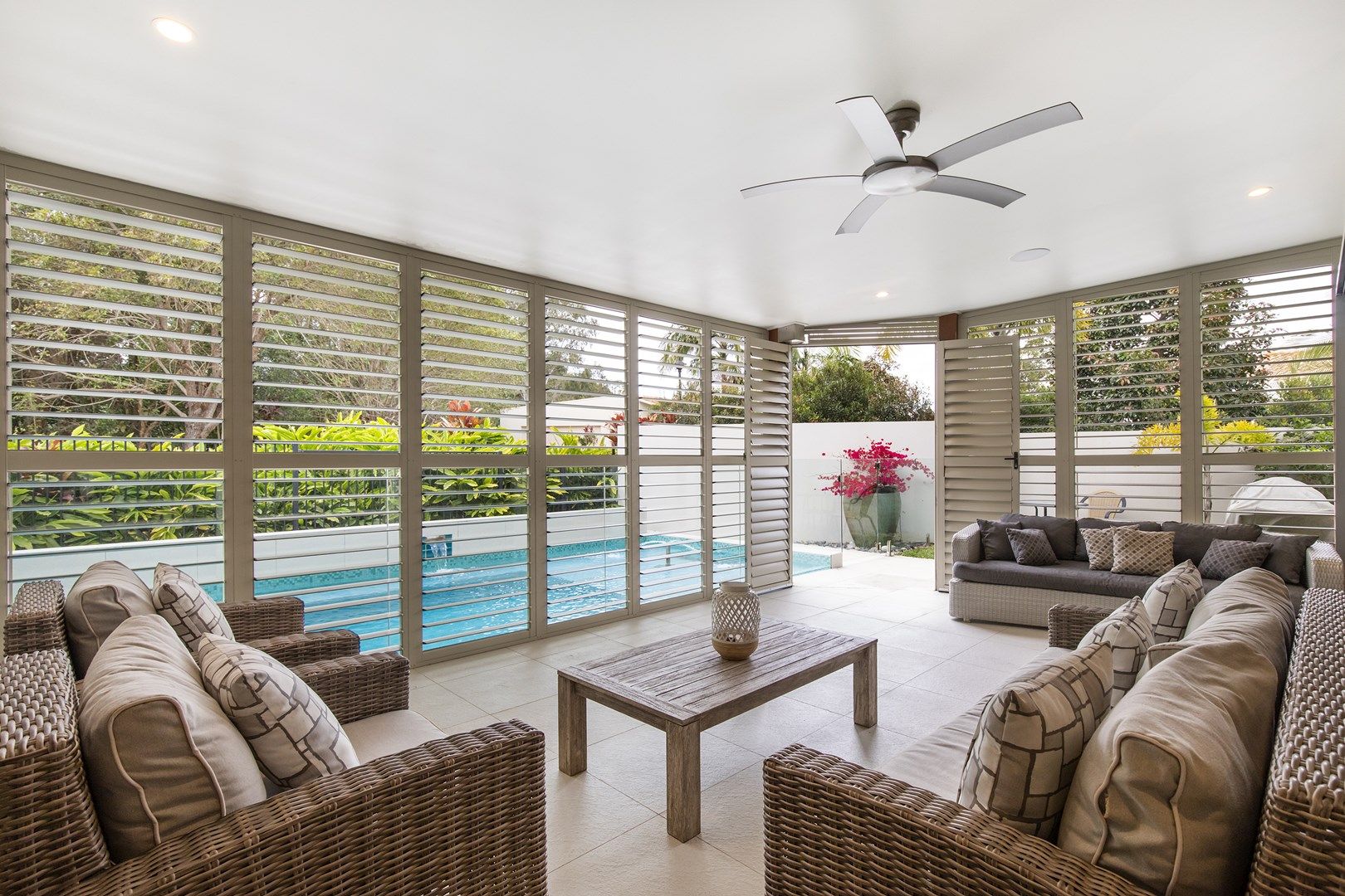 6 Springs Crescent, Noosa Heads QLD 4567, Image 0