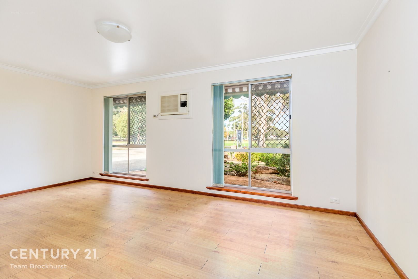 1/103 Seventh Road, Armadale WA 6112, Image 2