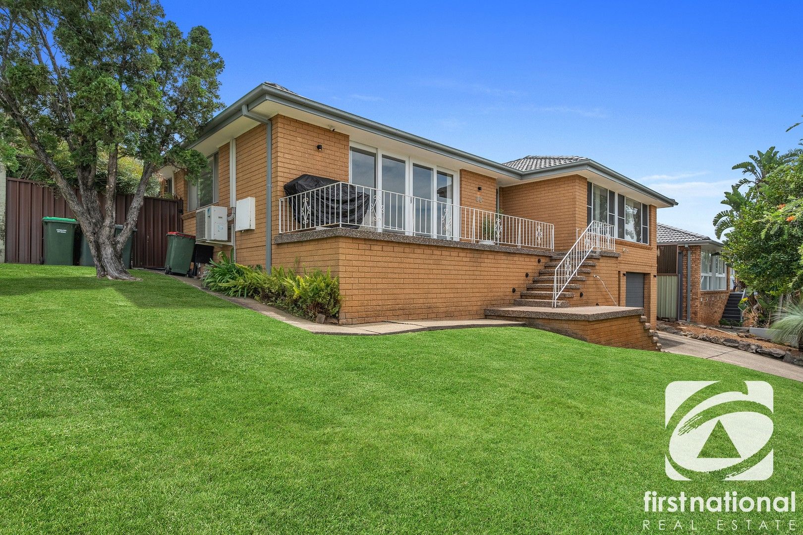 4 bedrooms House in 33 Poplar Crescent BRADBURY NSW, 2560
