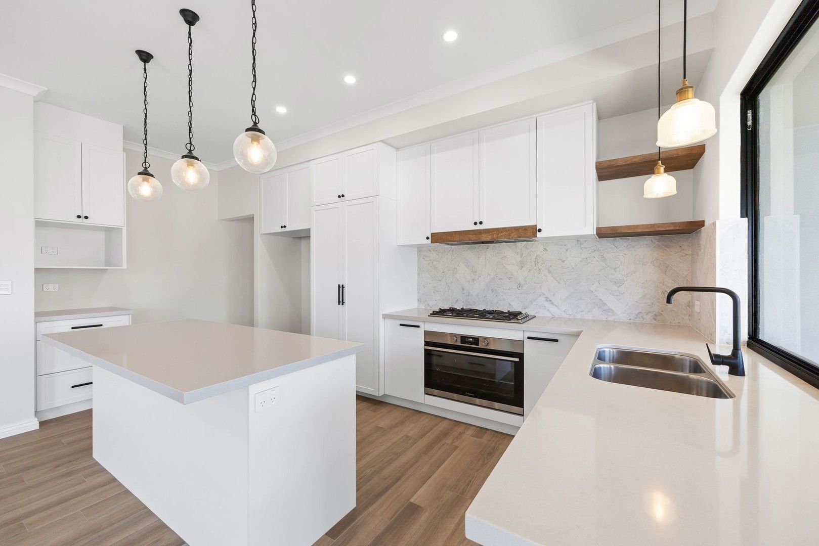4 bedrooms House in 2 NOLAN WAY BATEMAN WA, 6150