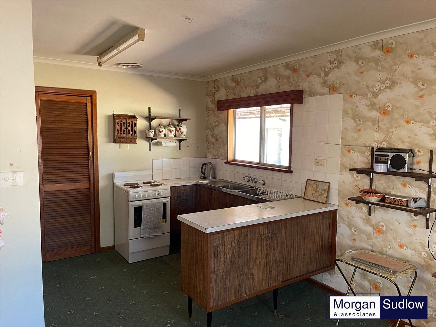 8 MEMORIAL AVENUE, Dowerin WA 6461, Image 0