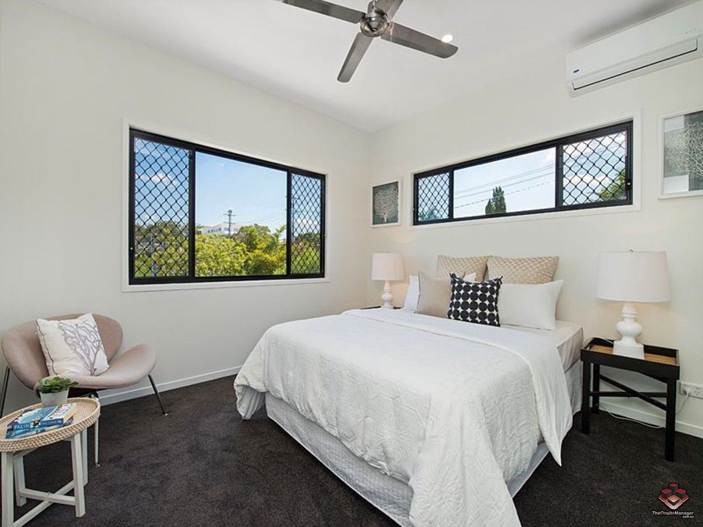 3 bedrooms Townhouse in 1A/1A Lauder Street MOUNT GRAVATT EAST QLD, 4122