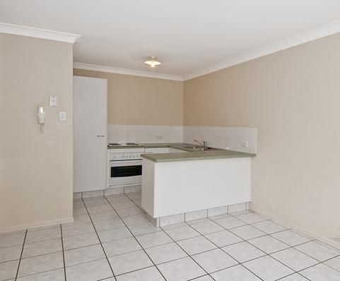 33/12 Halliday Street, Eagleby QLD 4207, Image 2