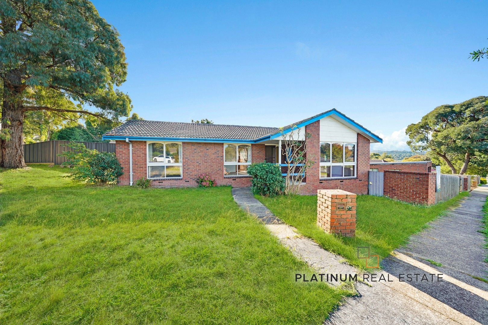 3 bedrooms House in 2 Chalcot Drive ENDEAVOUR HILLS VIC, 3802