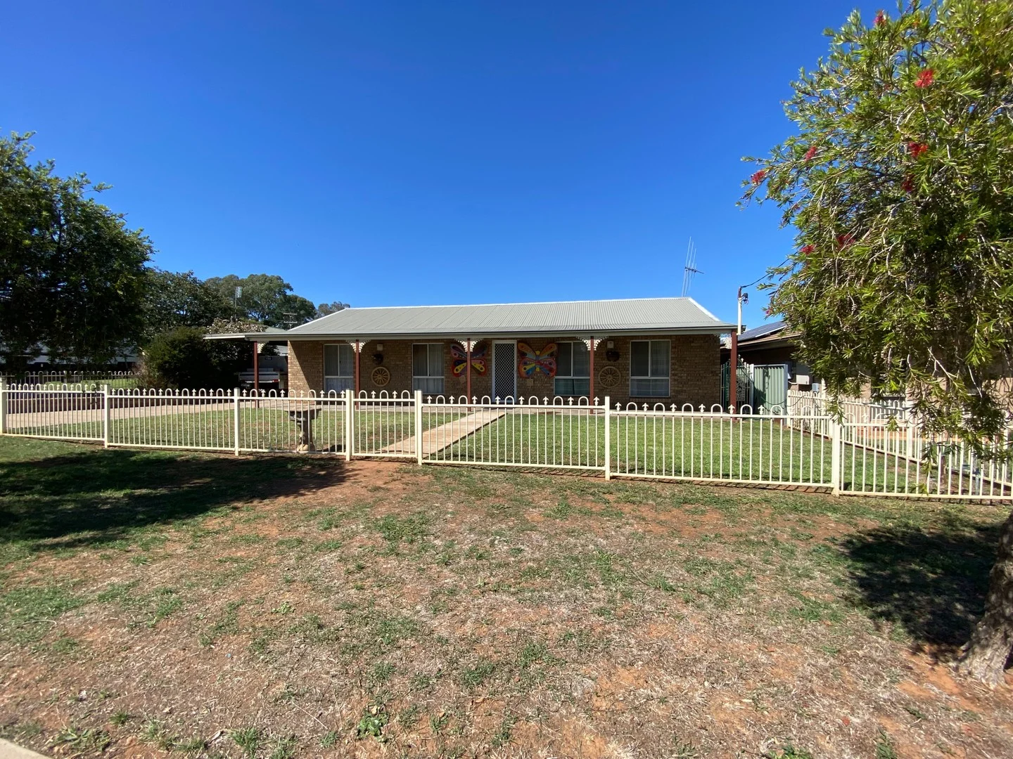 Primary image of 45 Flinders Street, Parkes NSW 2870