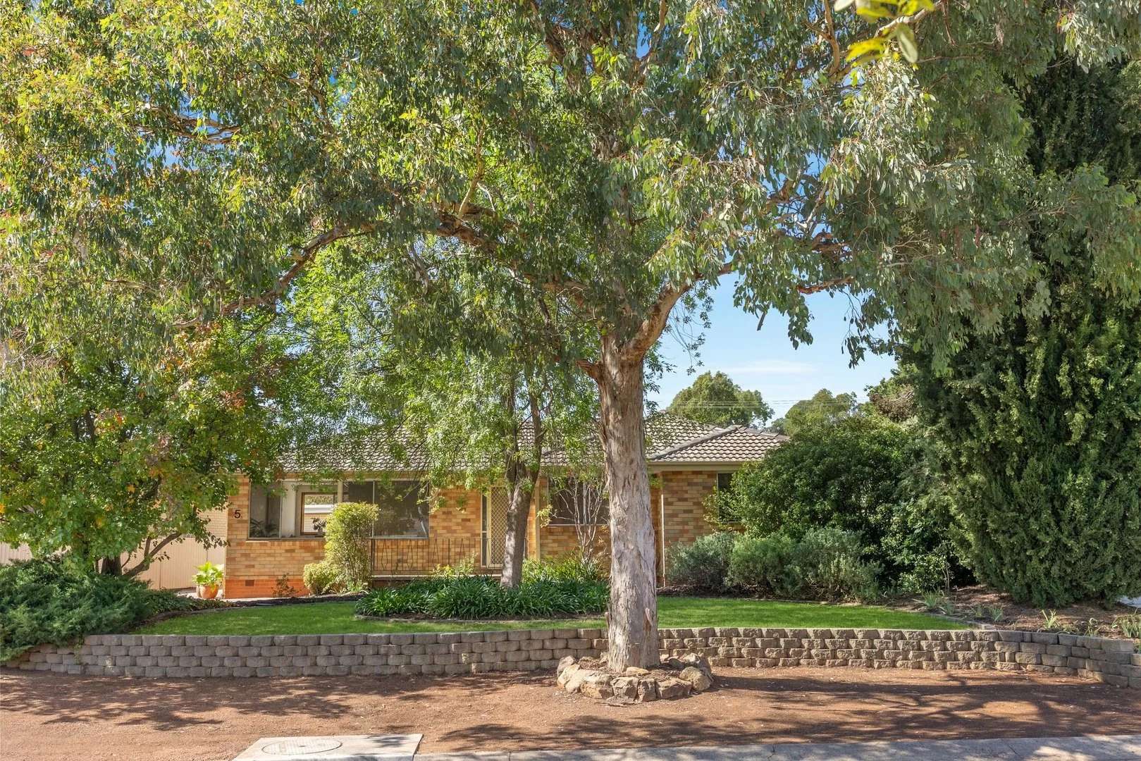 Primary image of 5 Powers Place, Latham ACT 2615