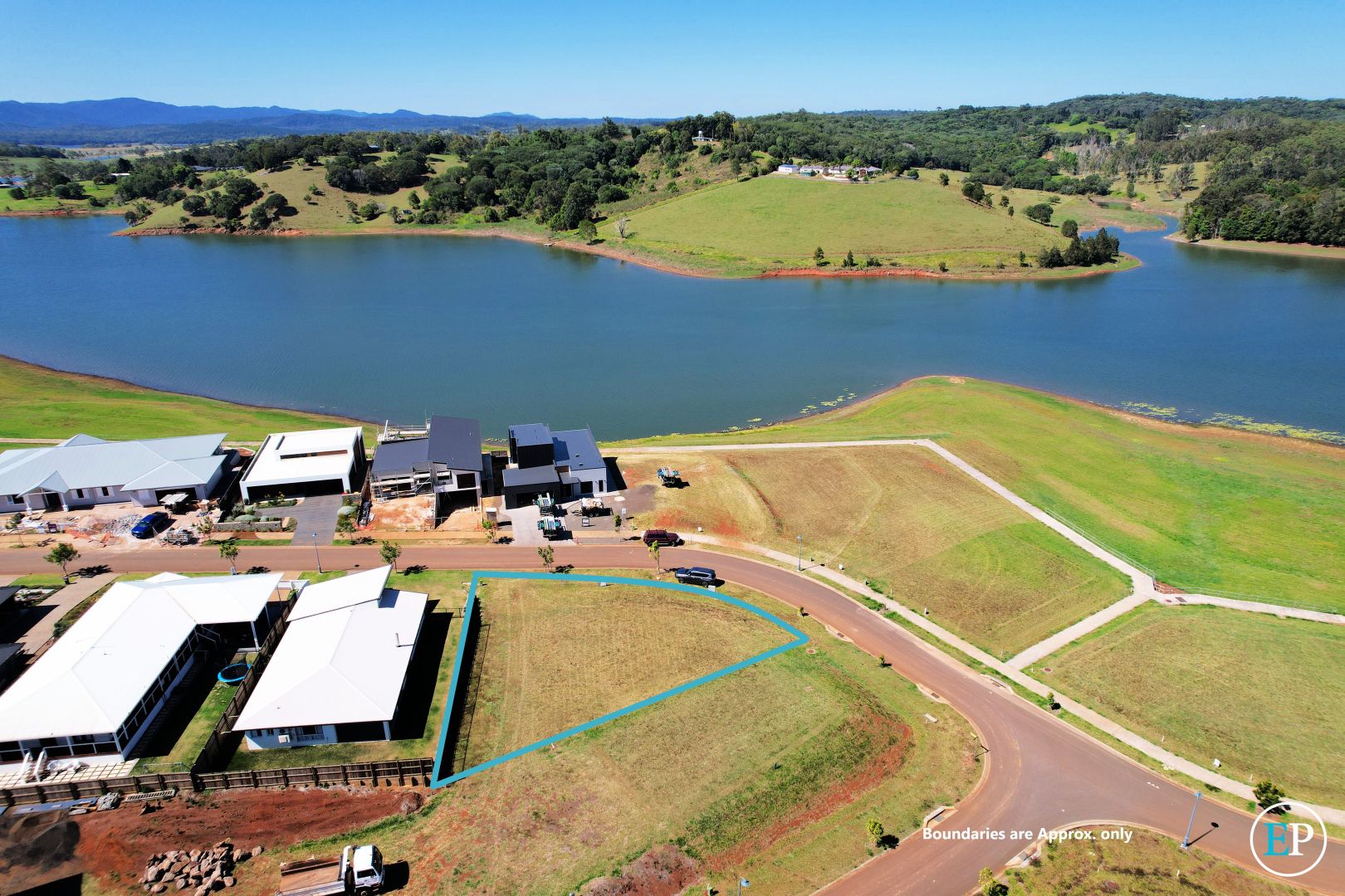 12 Waterfront Terrace, Yungaburra QLD 4884, Image 2