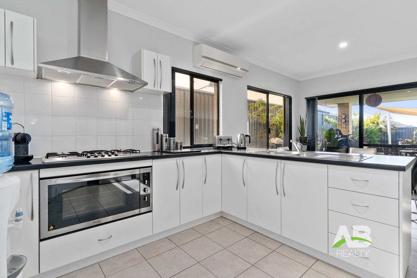 58 Queensway Road, Landsdale WA 6065, Image 2