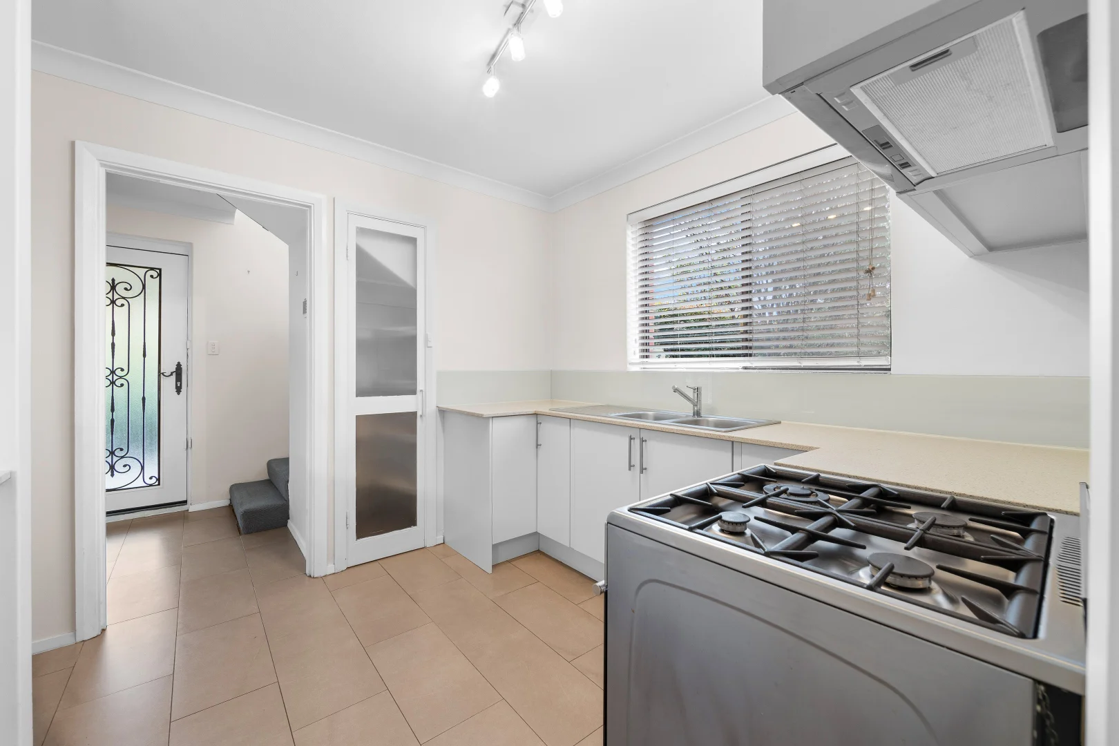 Additional image 3 of 1/79 Macleod Road, Applecross WA 6153