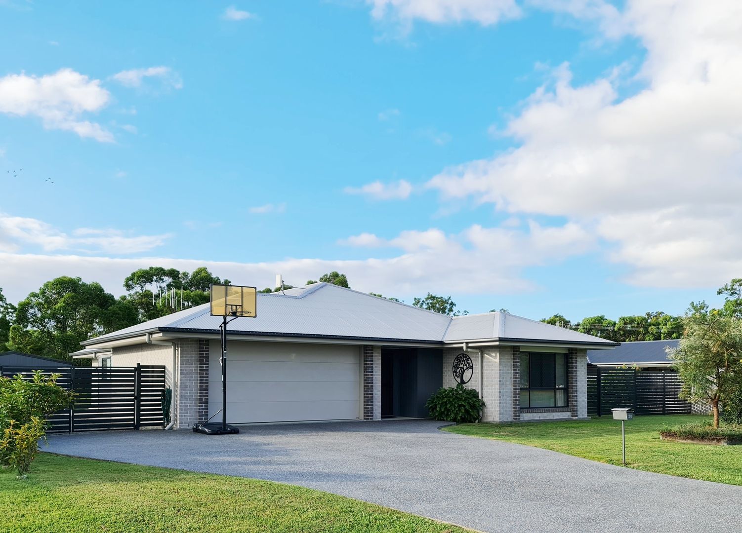 28 Kingfisher Drive, Oakhurst Property History & Address Research