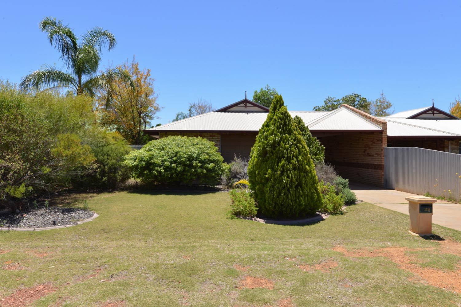 3 bedrooms House in 12A Tindals Crescent HANNANS WA, 6430
