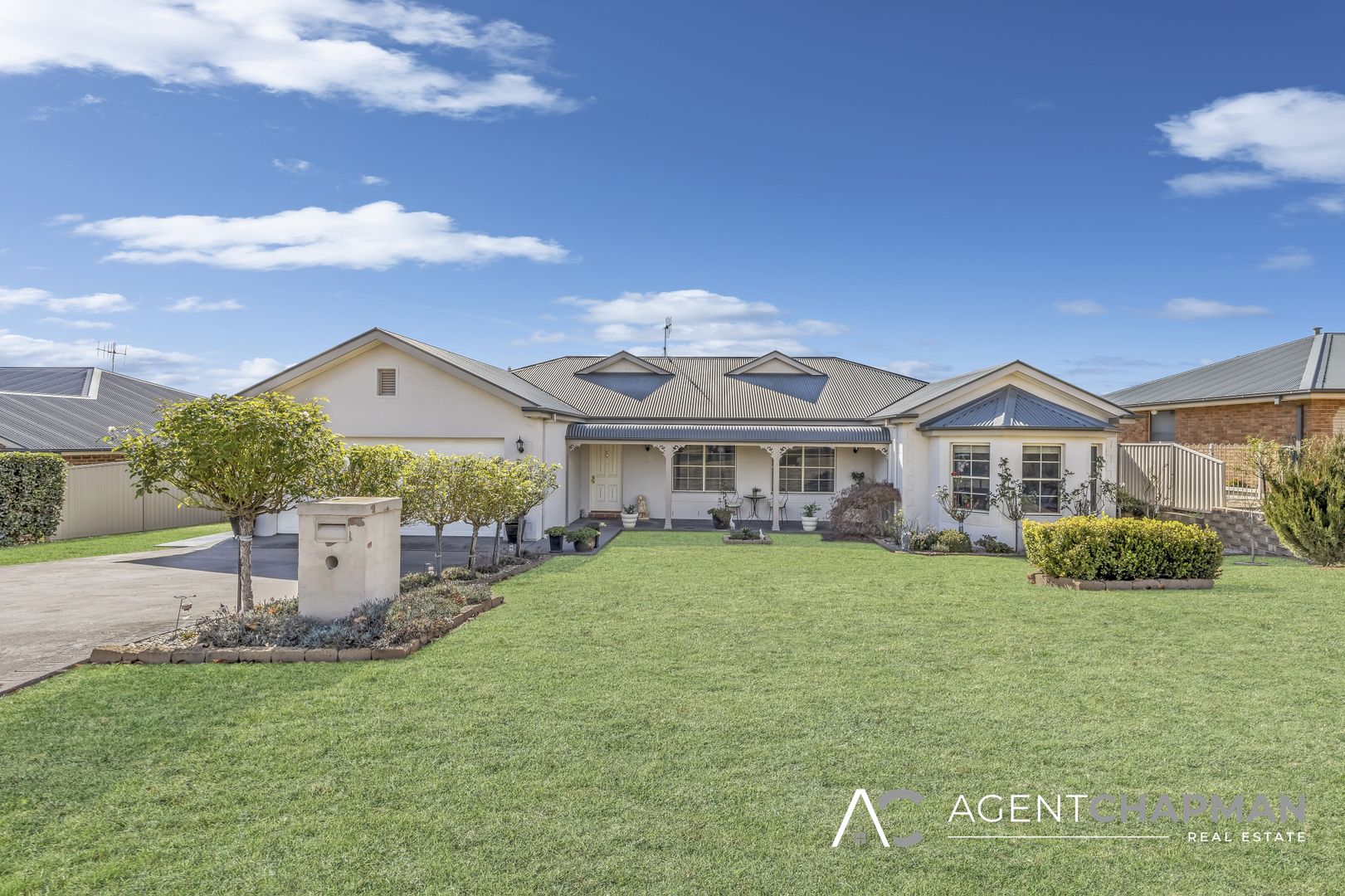 5 bedrooms House in 33 Carlyle  Avenue LLANARTH NSW, 2795