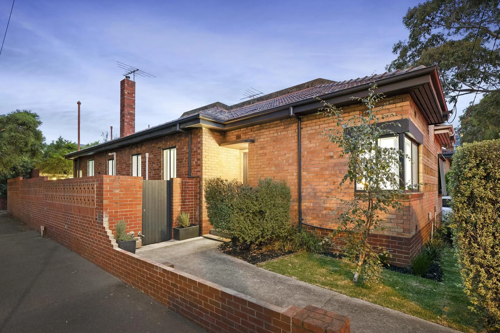 42 Ascot Vale Road, Flemington VIC 3031