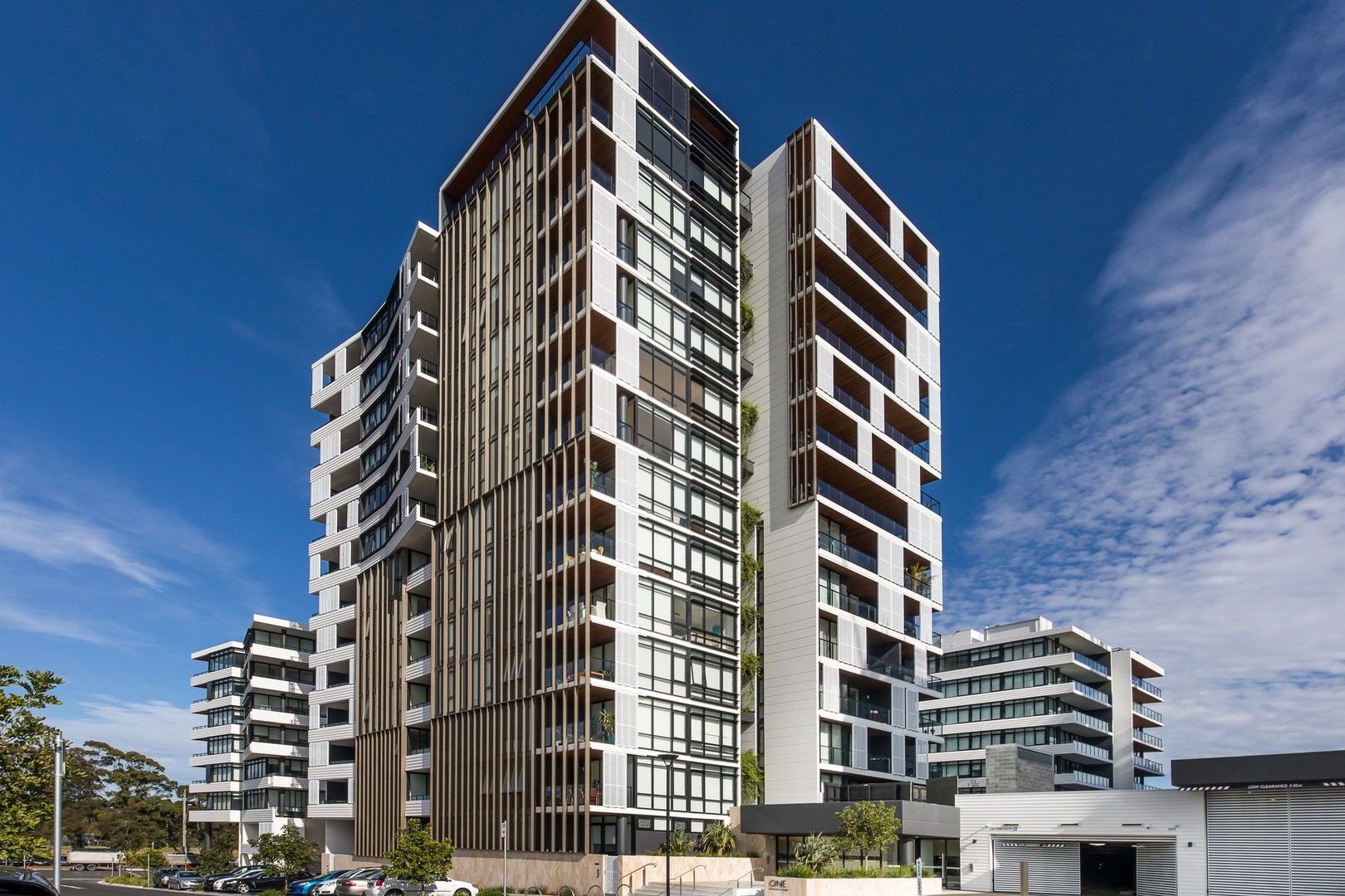 1 bedrooms Apartment / Unit / Flat in 1103/1 Foreshore Boulevard WOOLOOWARE NSW, 2230