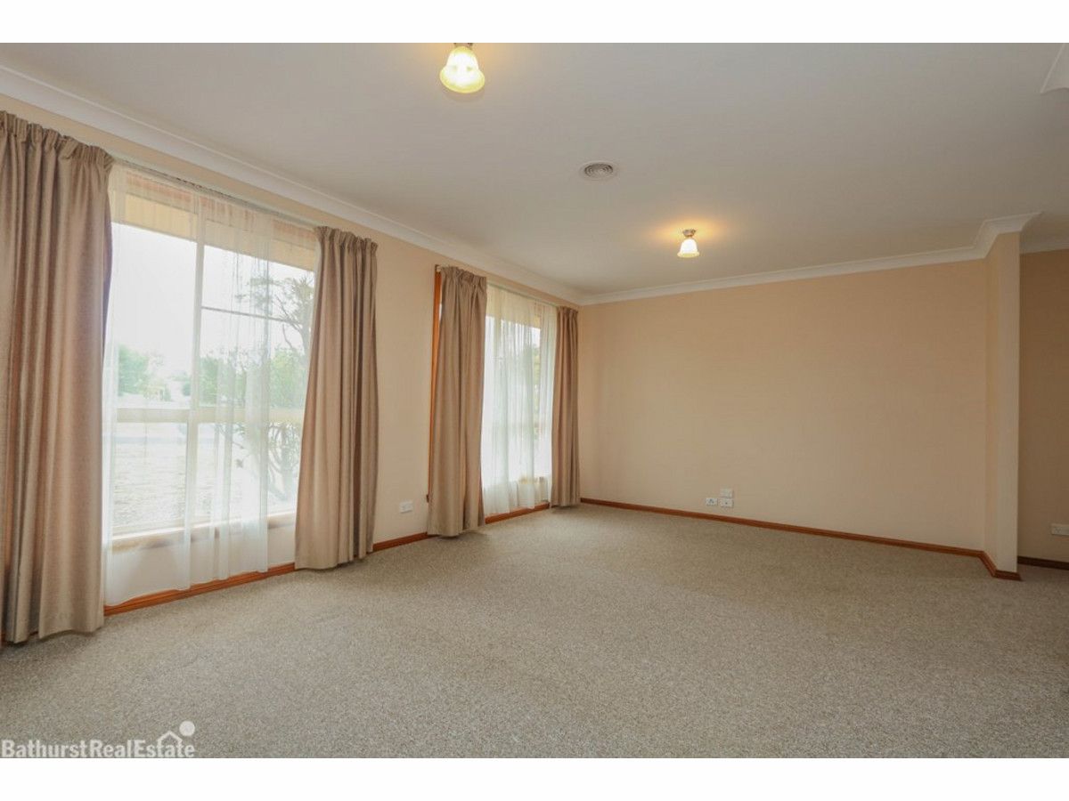 59 Abercrombie Drive, Abercrombie NSW 2795, Image 2