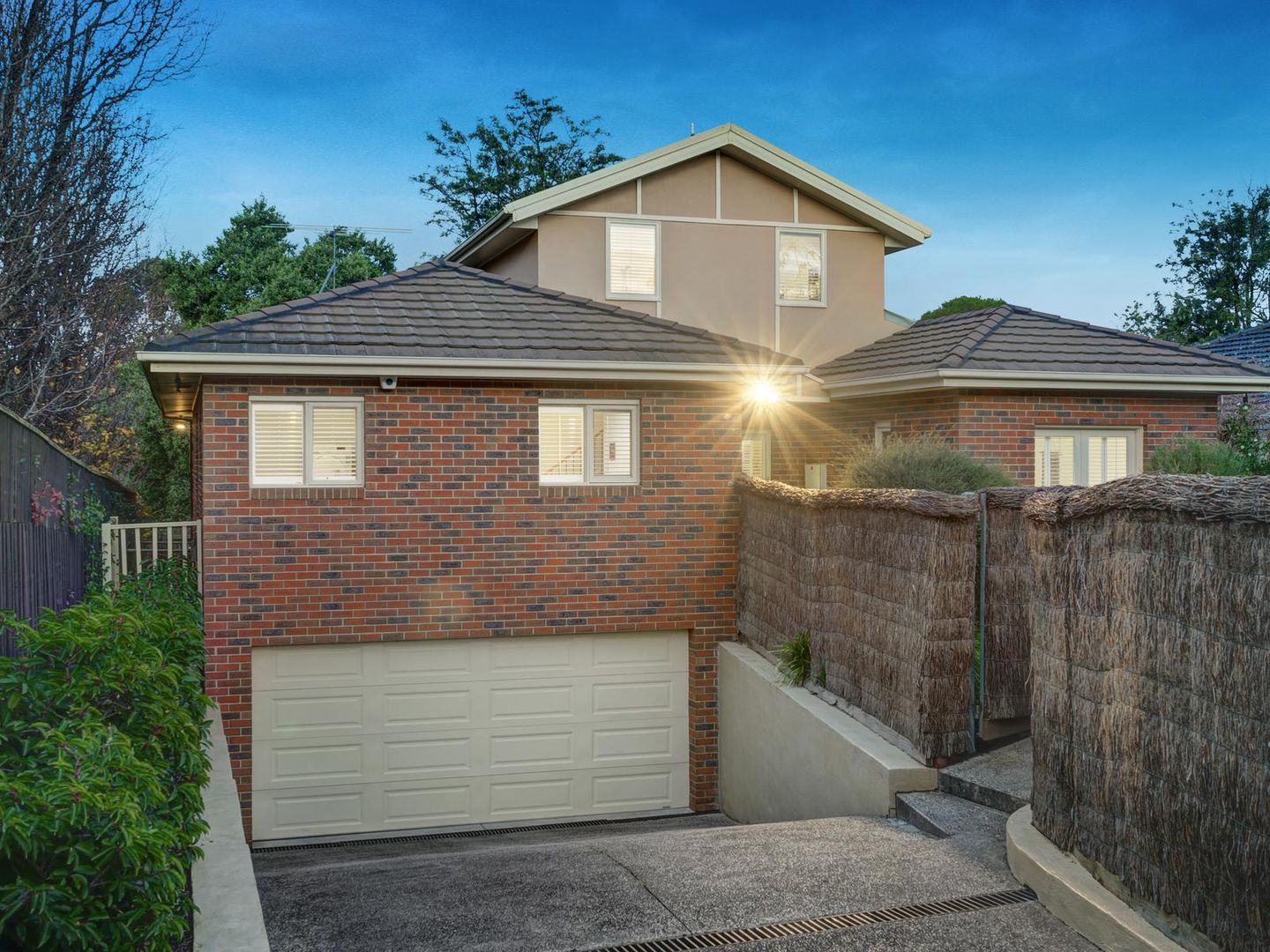 17a Lynden Street, Camberwell VIC 3124, Image 2