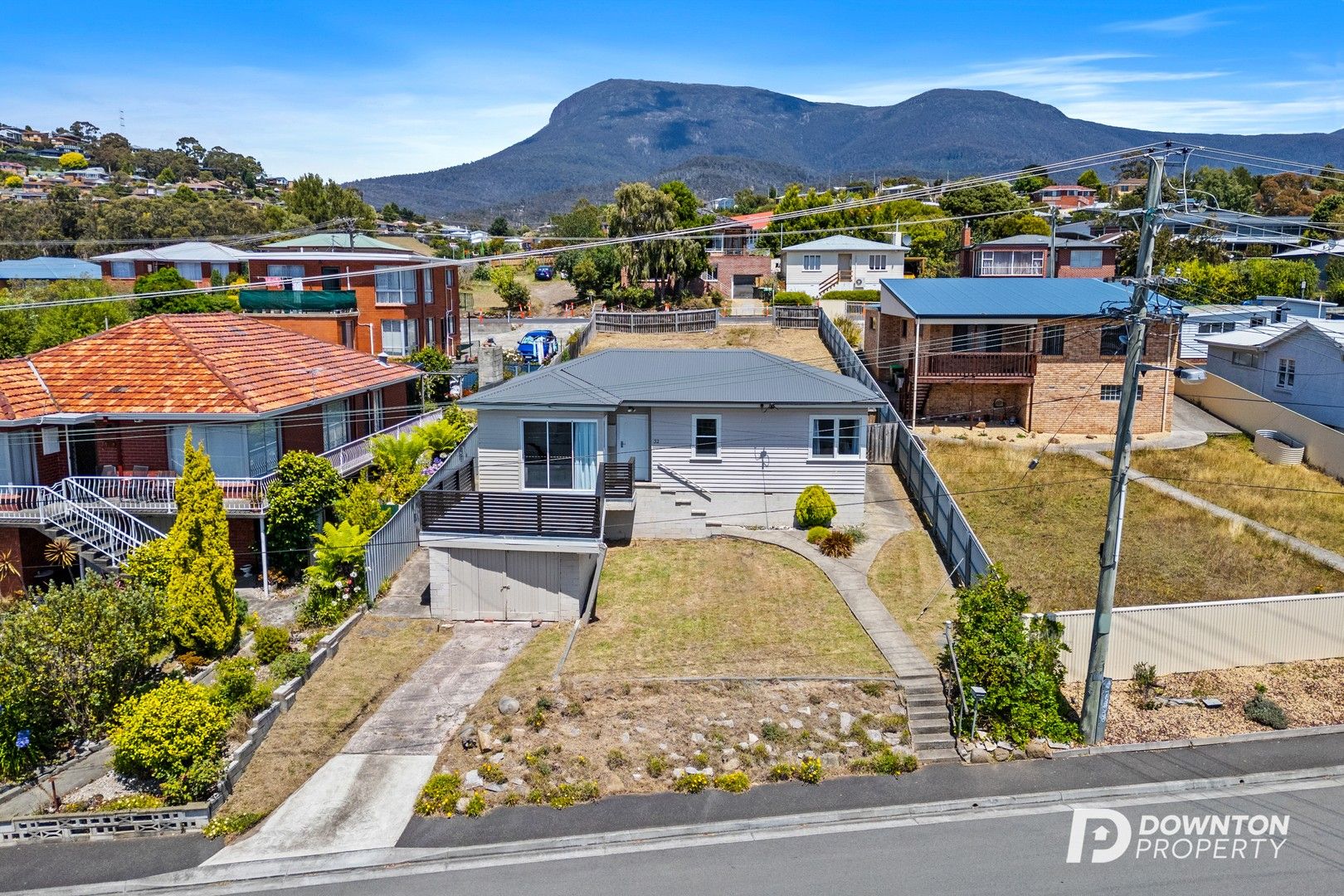 3 bedrooms House in 32 Twelfth Avenue WEST MOONAH TAS, 7009