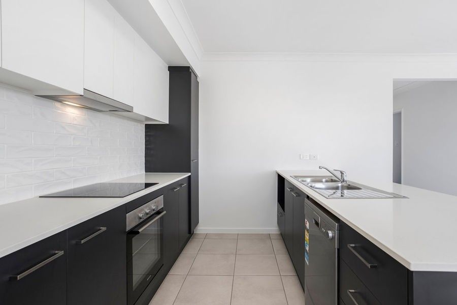 5 Lawson Crescent, Laidley North QLD 4341 House For Rent Domain