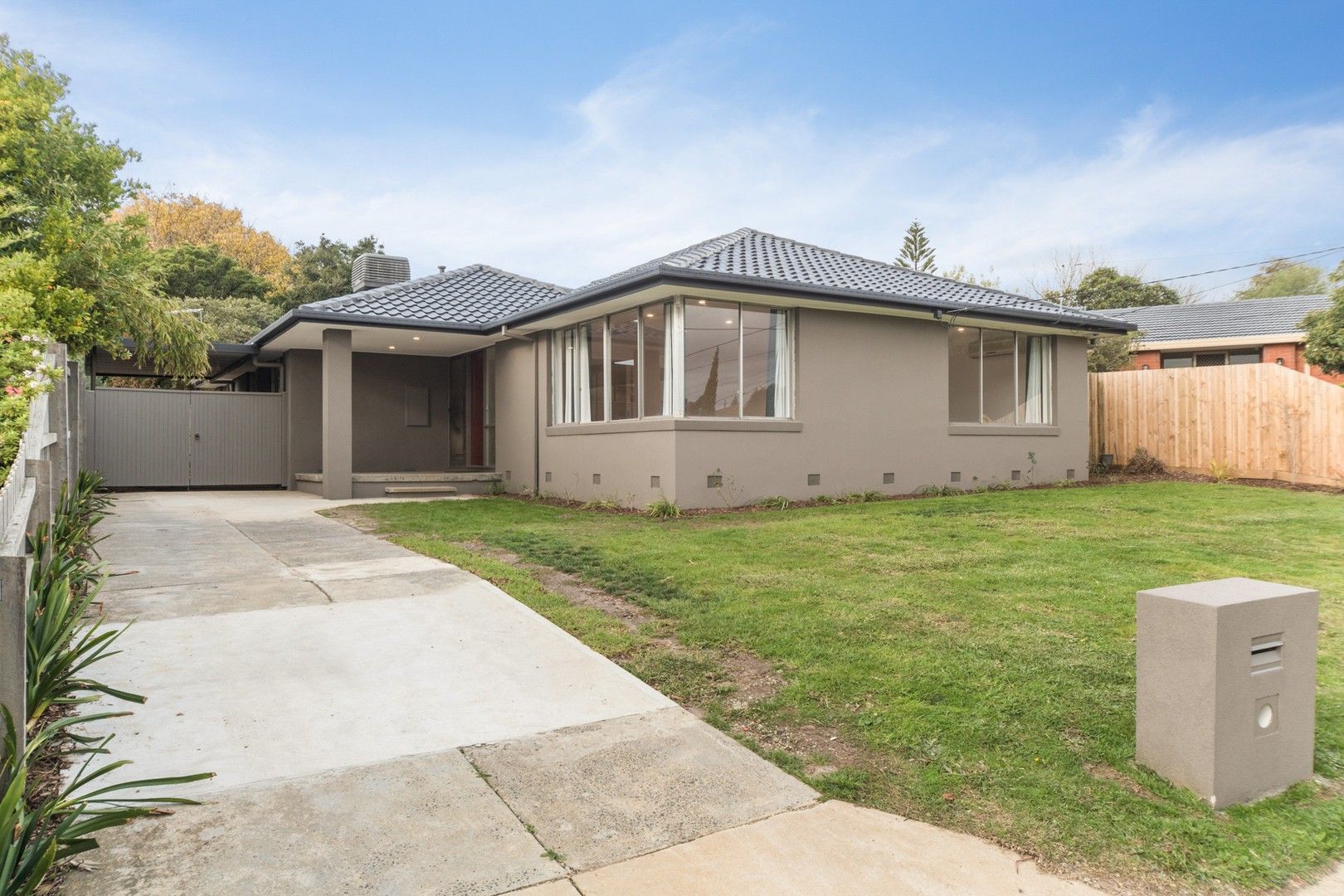 5 bedrooms House in 179 Karingal Drive FRANKSTON VIC, 3199