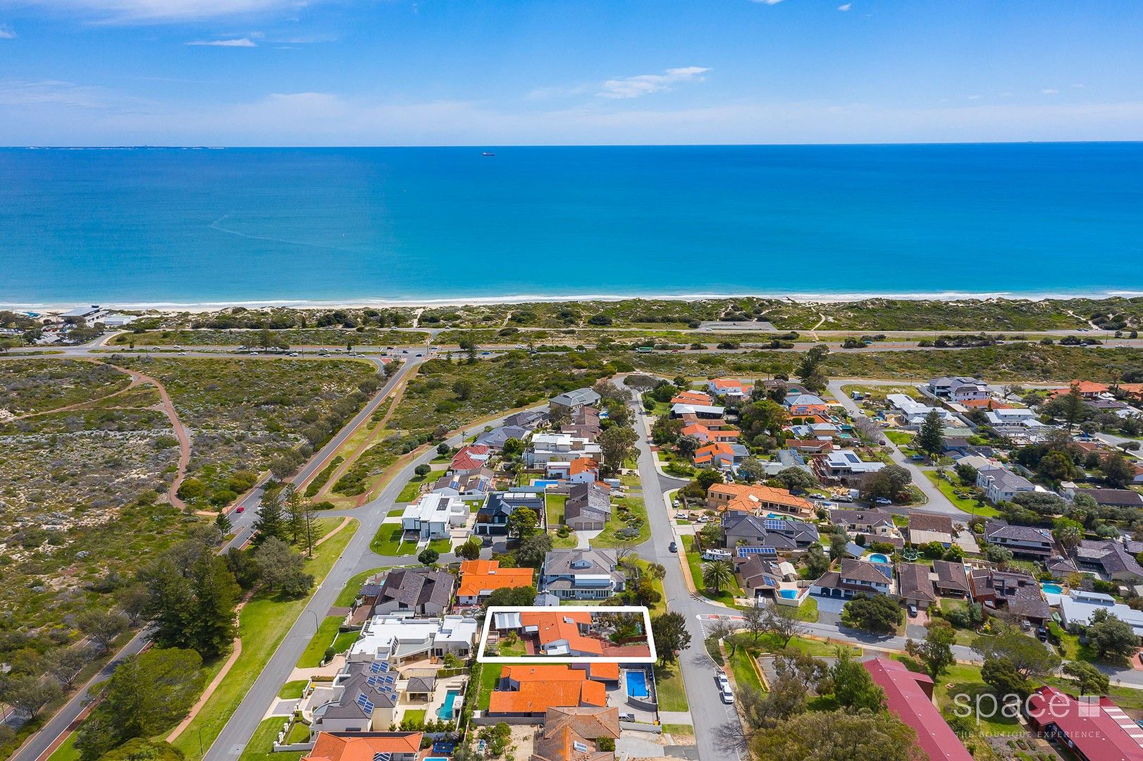 17 Catesby Street, City Beach WA 6015, Image 0