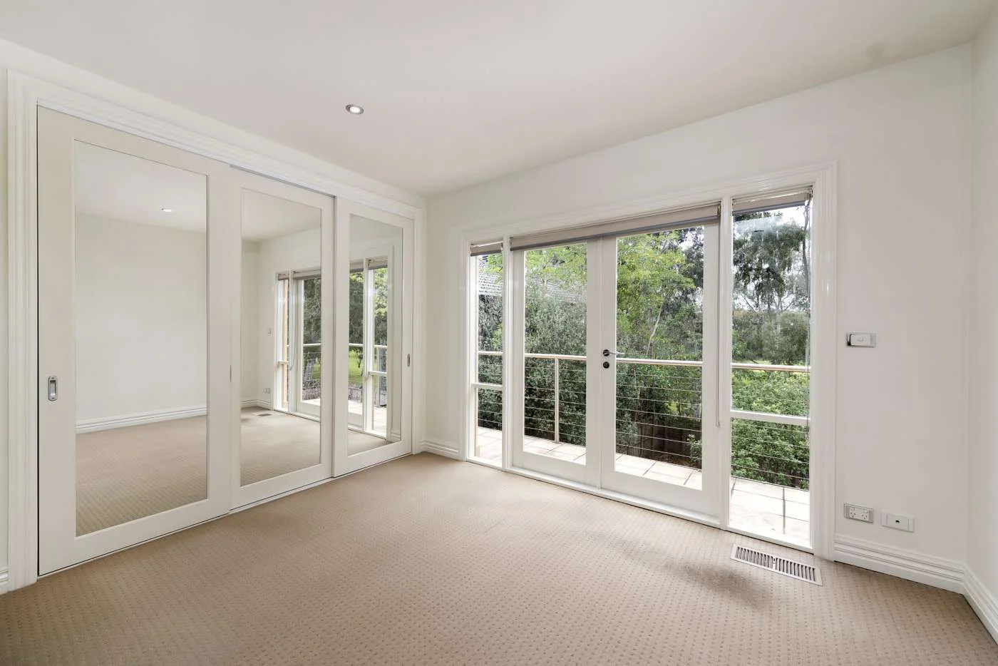 Additional image 5 of 2/1230 Old Burke Road, Kew East VIC 3102