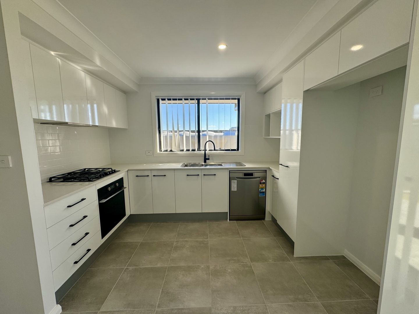 92a Evesham Circuit, North Tamworth NSW 2340 Apartment For Rent Domain