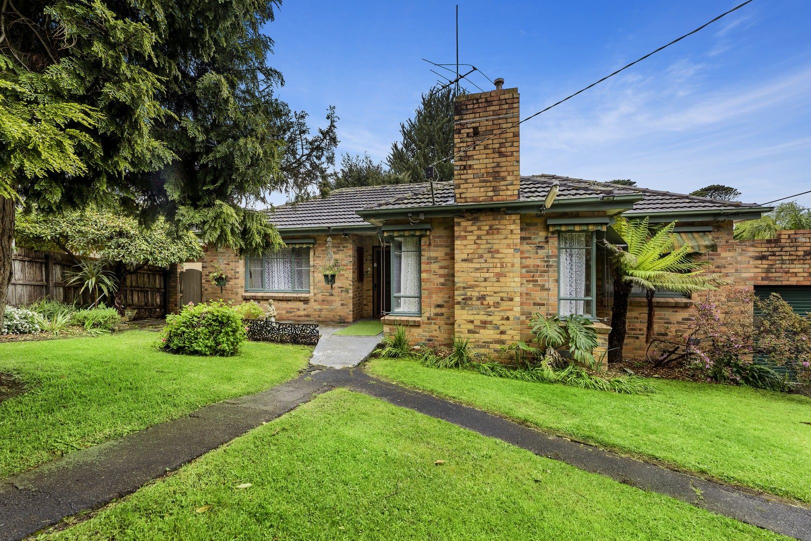 3 bedrooms House in 23 Dorchester Avenue MONTROSE VIC, 3765