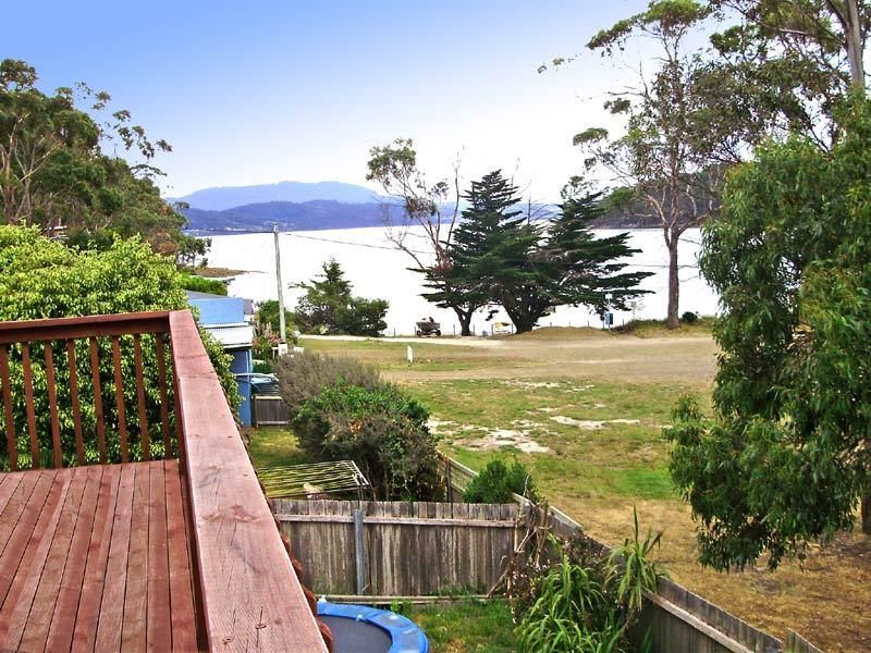 62 Flakemores Road, Eggs And Bacon Bay TAS 7112