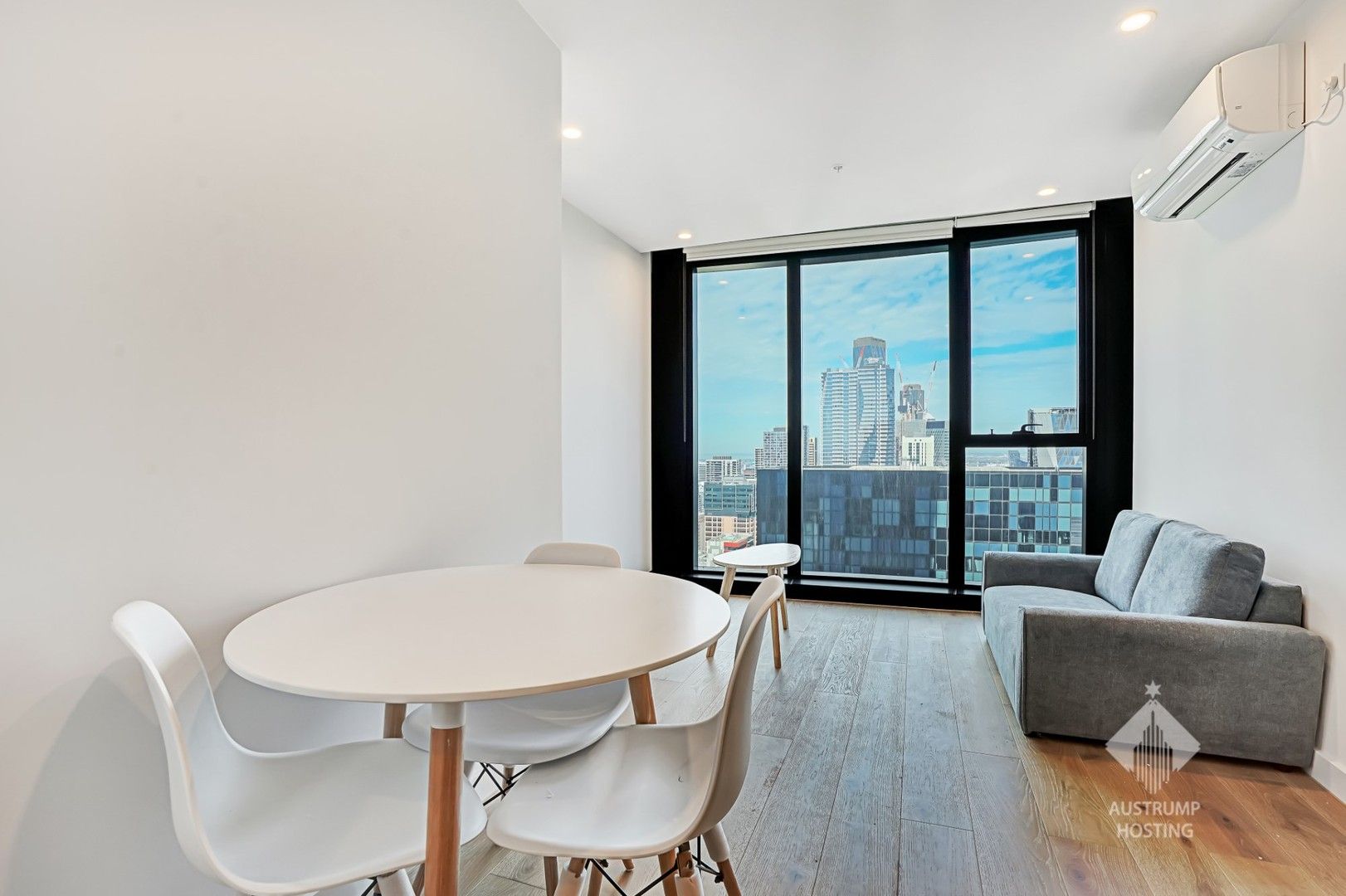 1 bedrooms Apartment / Unit / Flat in 2001/371 LITTLE LONSDALE STREET MELBOURNE VIC, 3000