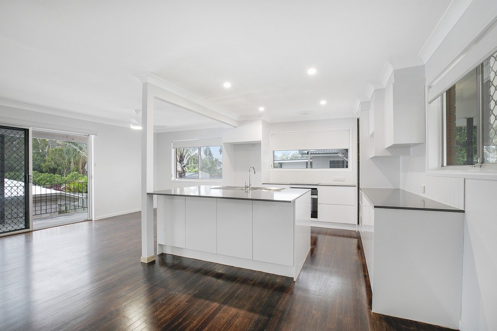 4 bedrooms House in 53 Bainbridge Street ORMISTON QLD, 4160