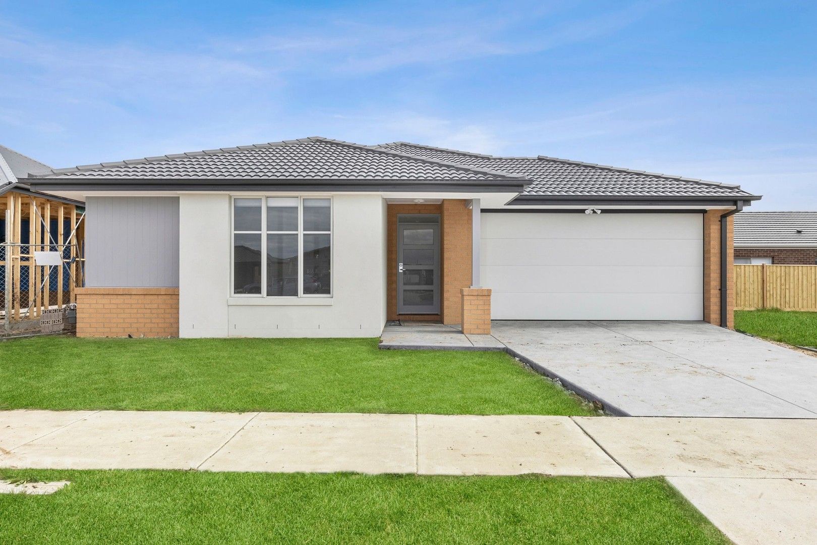 5 bedrooms House in 15 Abingdon Boulevard LARA VIC, 3212