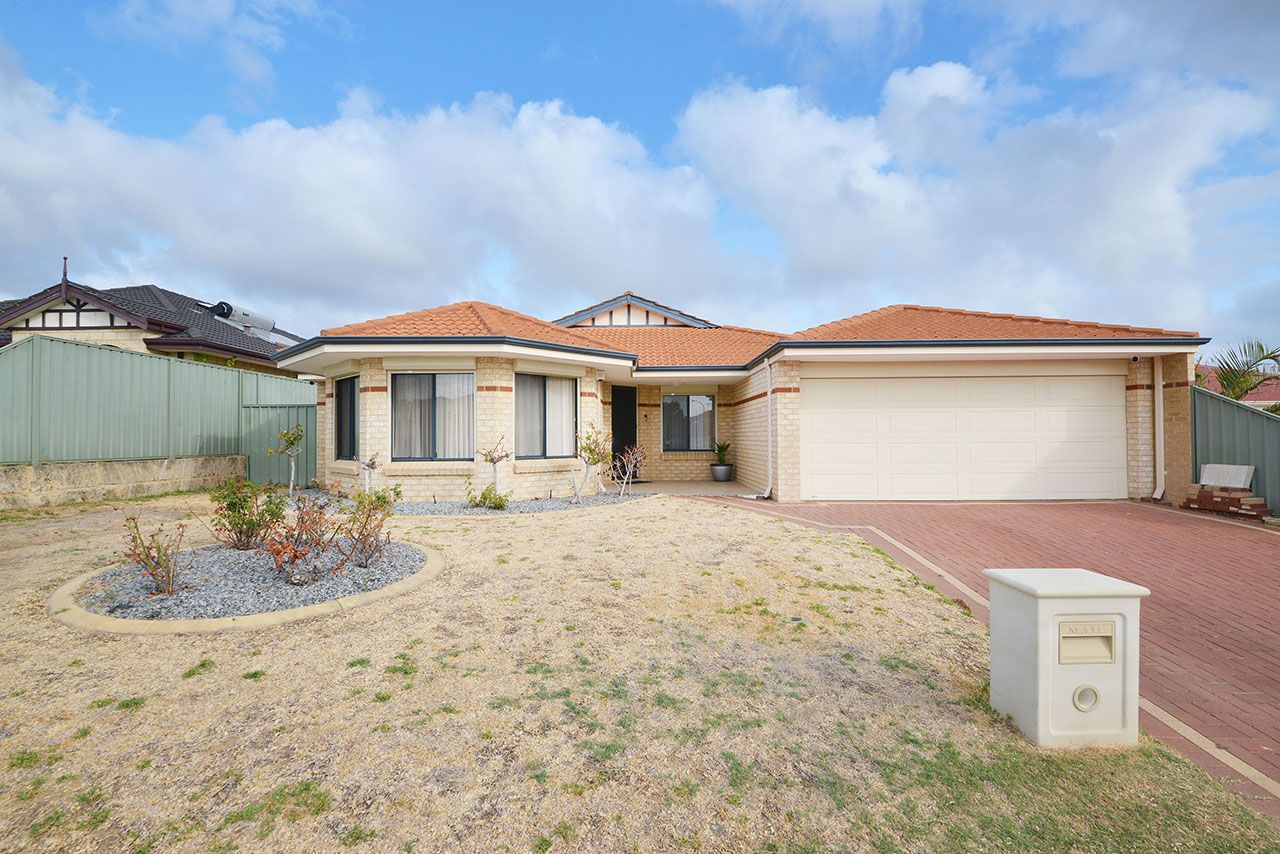 4 bedrooms House in 10 Redcloud Ridge MERRIWA WA, 6030