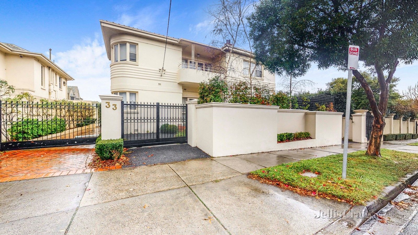 2 bedrooms Apartment / Unit / Flat in 2/33 Bruce St TOORAK VIC, 3142