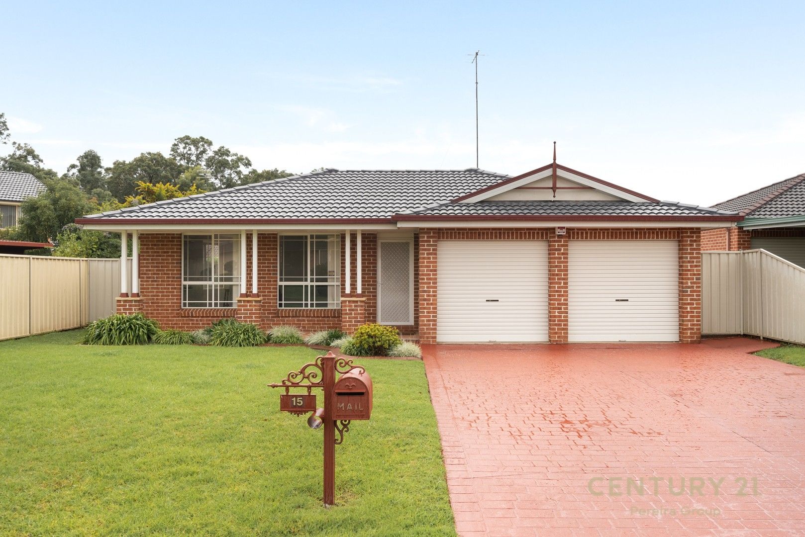 3 bedrooms House in 15 Withnell Crescent ST HELENS PARK NSW, 2560