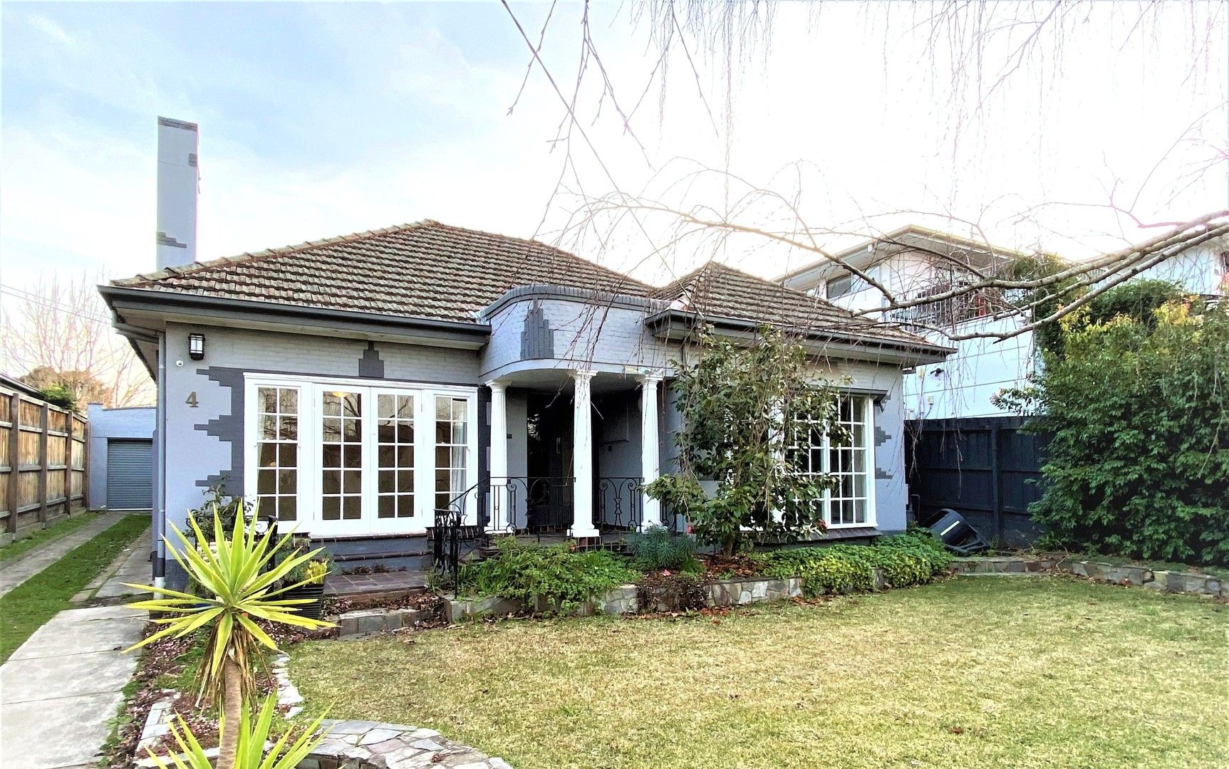 5 bedrooms House in 4 Winifred Crescent GLEN IRIS VIC, 3146