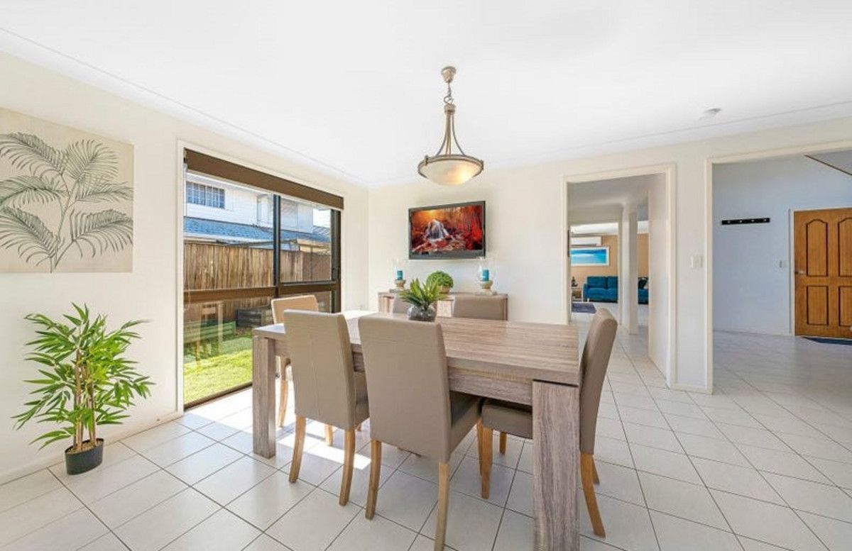 4 bedrooms House in 126 Ashmore Road BENOWA QLD, 4217