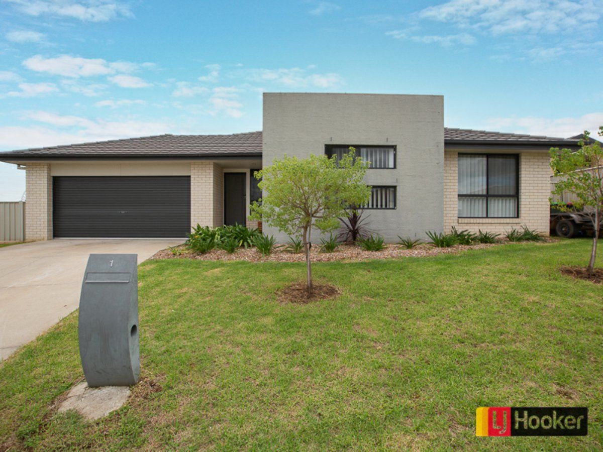 1 Water Gum Close, Oxley Vale NSW 2340, Image 0