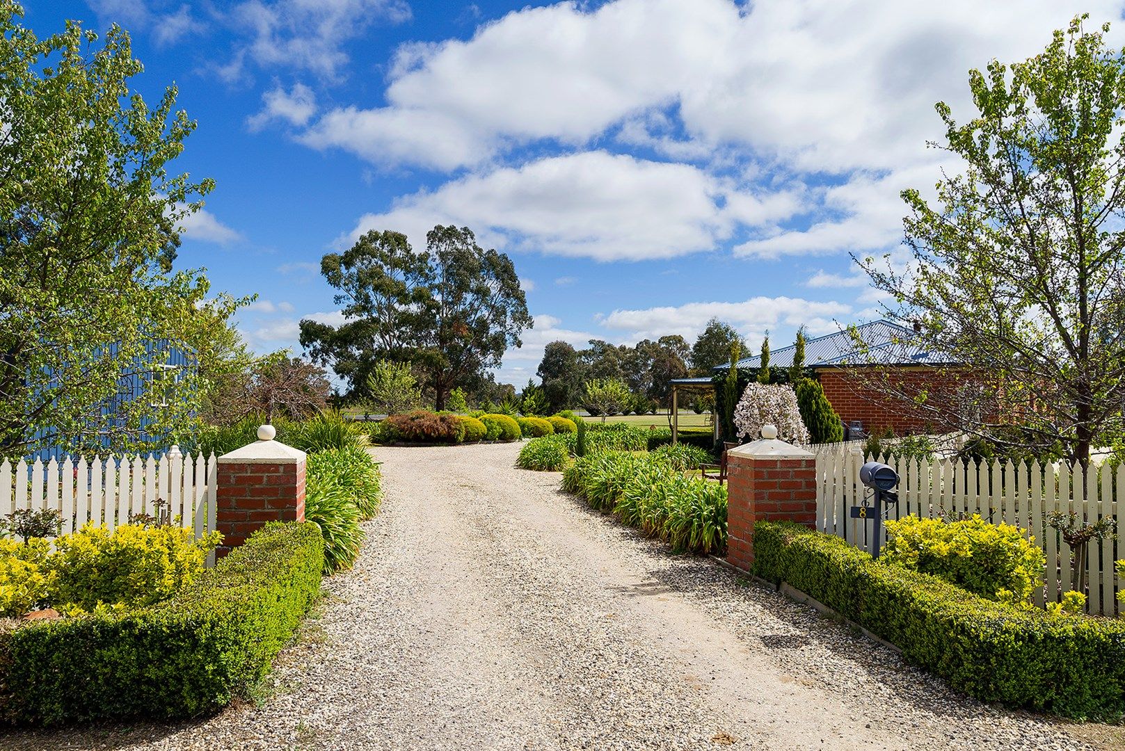 8 Dundas Street, Newstead VIC 3462, Image 0