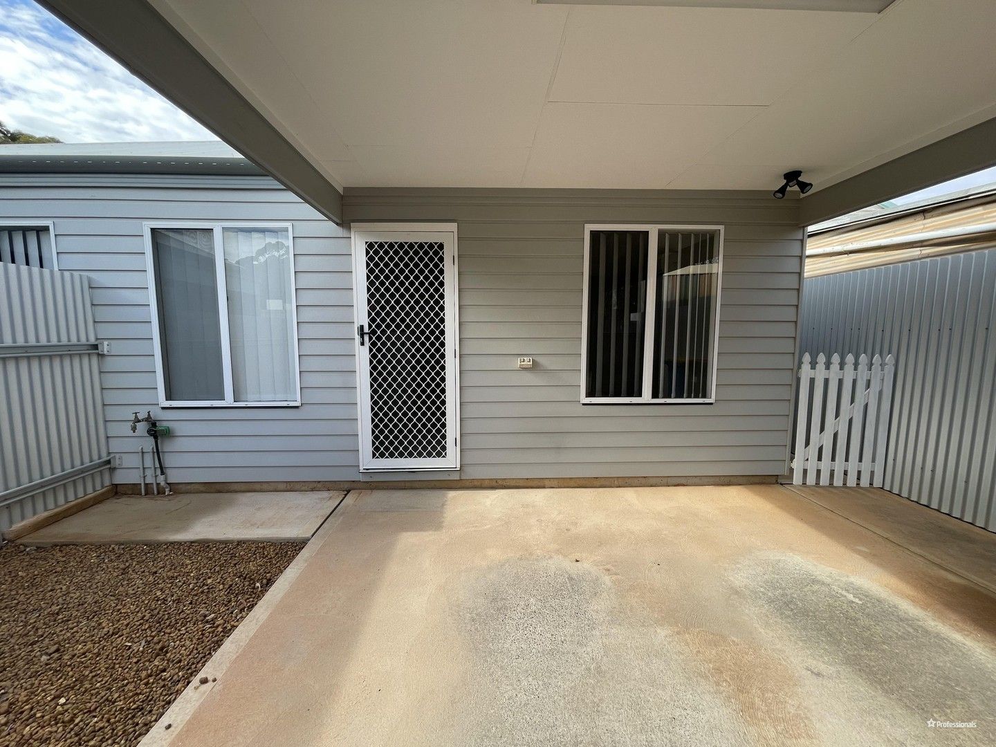 1 bedrooms Apartment / Unit / Flat in 4/54 Hanbury Street KALGOORLIE WA, 6430