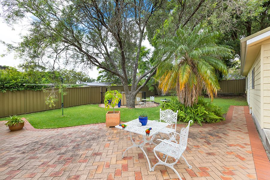 16 Bass Street, DOLANS BAY NSW 2229, Image 2