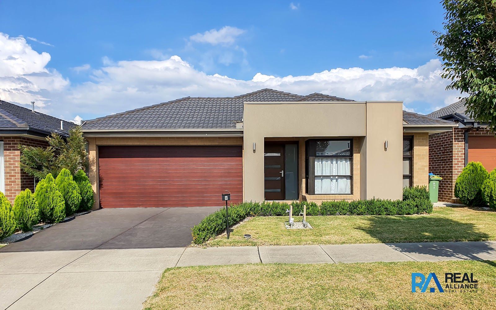 4 bedrooms House in 8 Hollywell Road CLYDE NORTH VIC, 3978