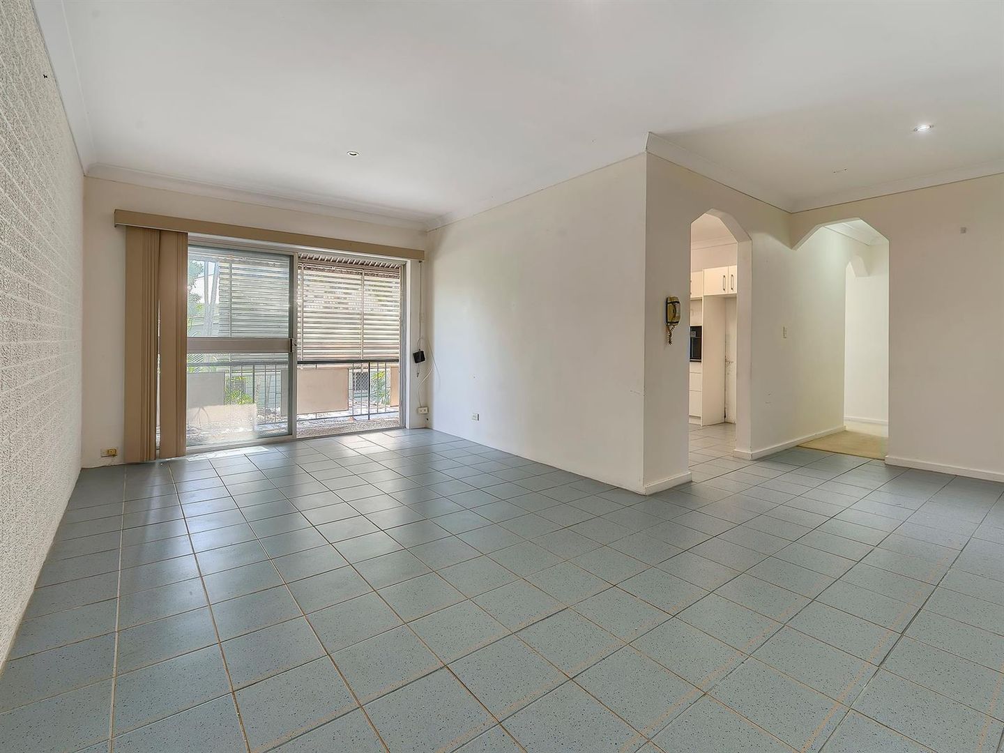 3/61 Peach St, Greenslopes QLD 4120, Image 2