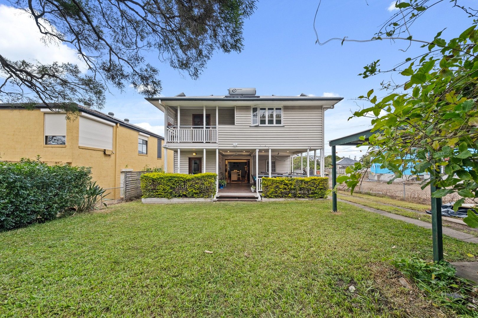 4 bedrooms House in 33 Lancelot Street TENNYSON QLD, 4105